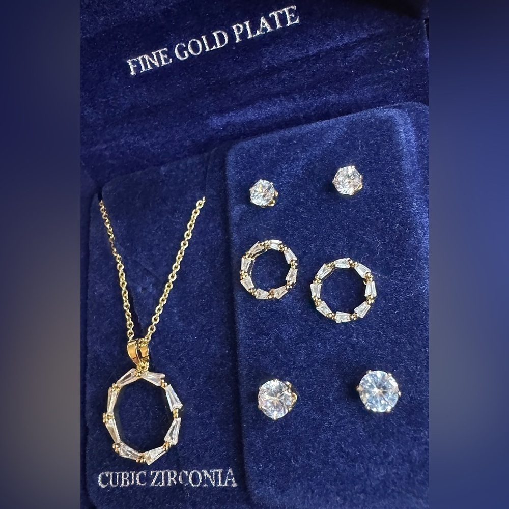 Danecraft Cubic Zirconia Circle Pendant & 3 Pair Stud Earring Set - Picture 6 of 15